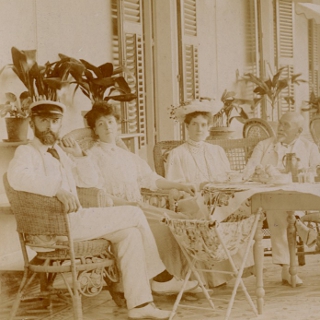 Antoinette Meunier (aimée de Francis Jammes en 1902) à Ismaïlia en companie de son époux Victor Béret, PHA53 / Consulter le document sur Pireneas