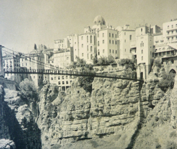 Constantine : Les Gorges du Rhumel et le Pont suspendu / Cliché : M. Boudot-Lam Constantine : Les Gorges du Rhumel et le Pont suspendu / Cliché : M. Boudot-Lam